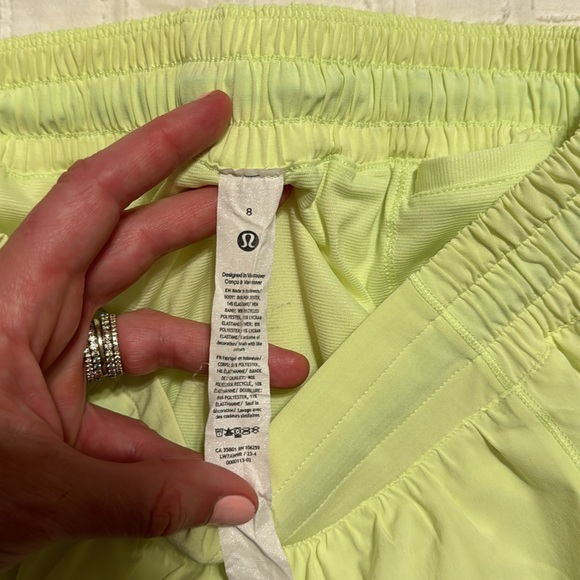 Lululemon Shorts size 8 - Picture 4 of 5